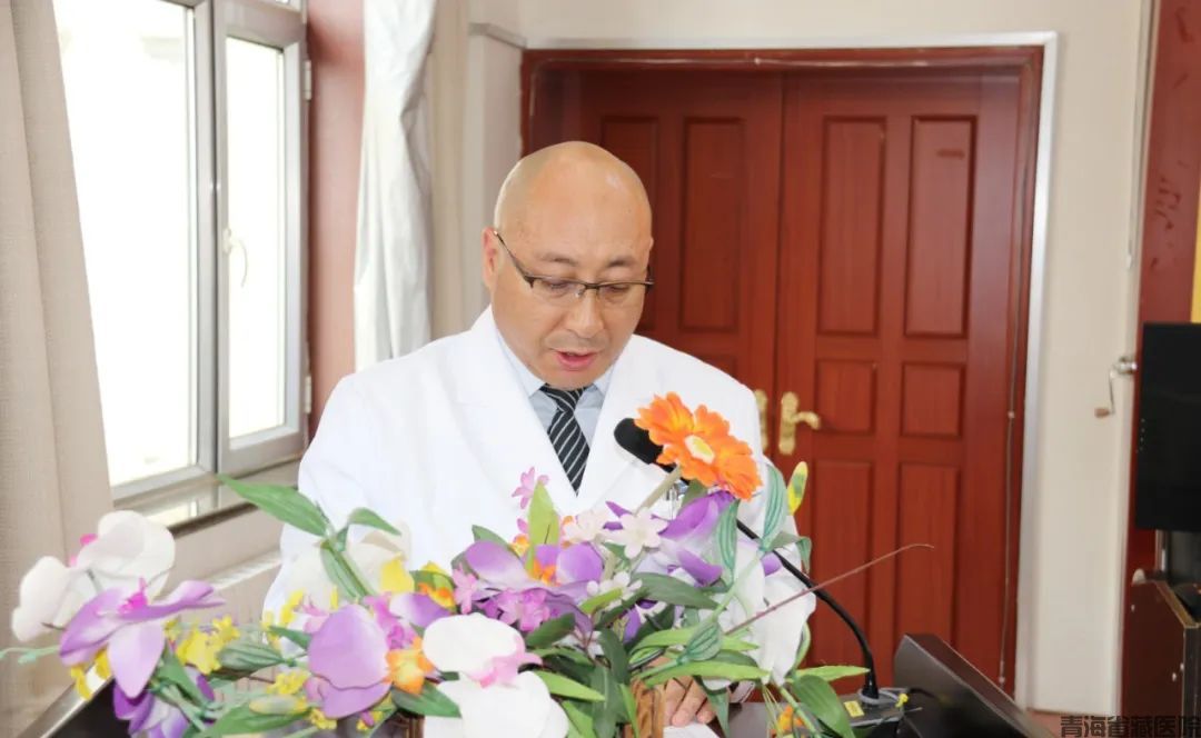 党员大会万院.jpg