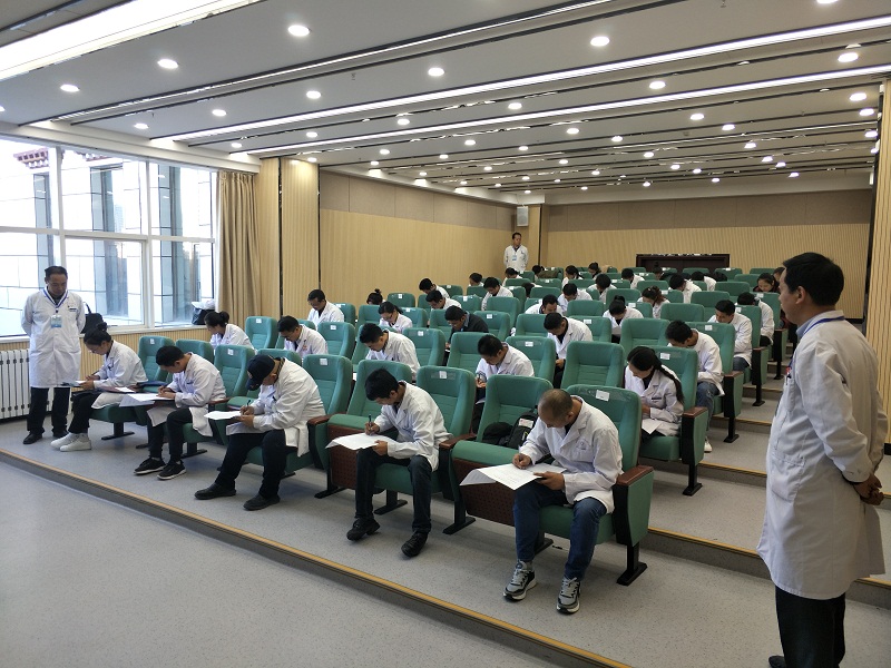 青海省藏医院顺利完成2019年藏医住院医师规范化培训结业考核(图1)
